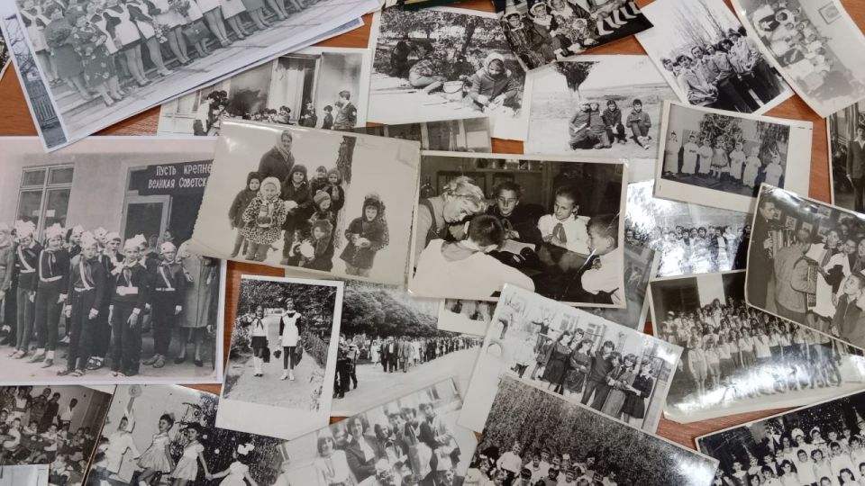 В Дубоссарах оцифровали школьные фотографии 1950-80-х годов В Дубоссарах оцифровали школьные фотографии 1950-80-х годов
