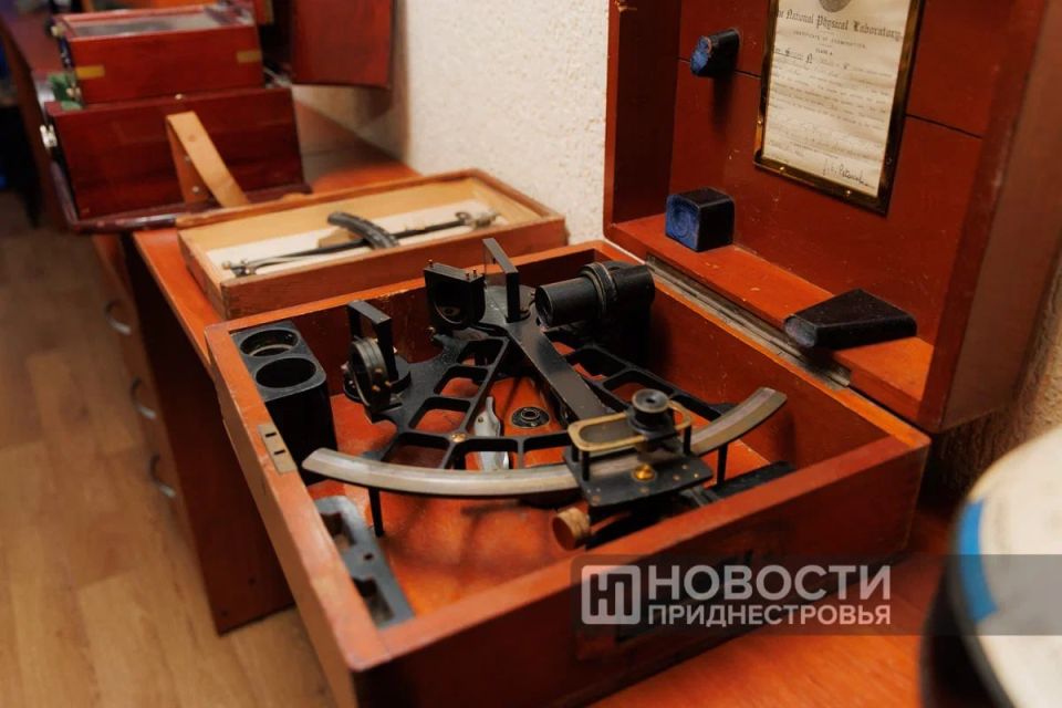 О недавнем эффектном звездопаде Ориониды и других небесных явлениях приднестровский астрофизик Александр Выхристенко рассказал студентам факультета физической культуры и спорта Приднестровского госуниверситета О недавнем эффектном звездопаде Ориониды и других небесных явлениях приднестровский астрофизик Александр Выхристенко рассказал студентам факультета физической культуры и спорта Приднестровского госуниверситета