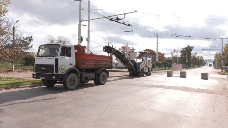 На улице Тамары Кручок — ремонт дороги На улице Тамары Кручок — ремонт дороги