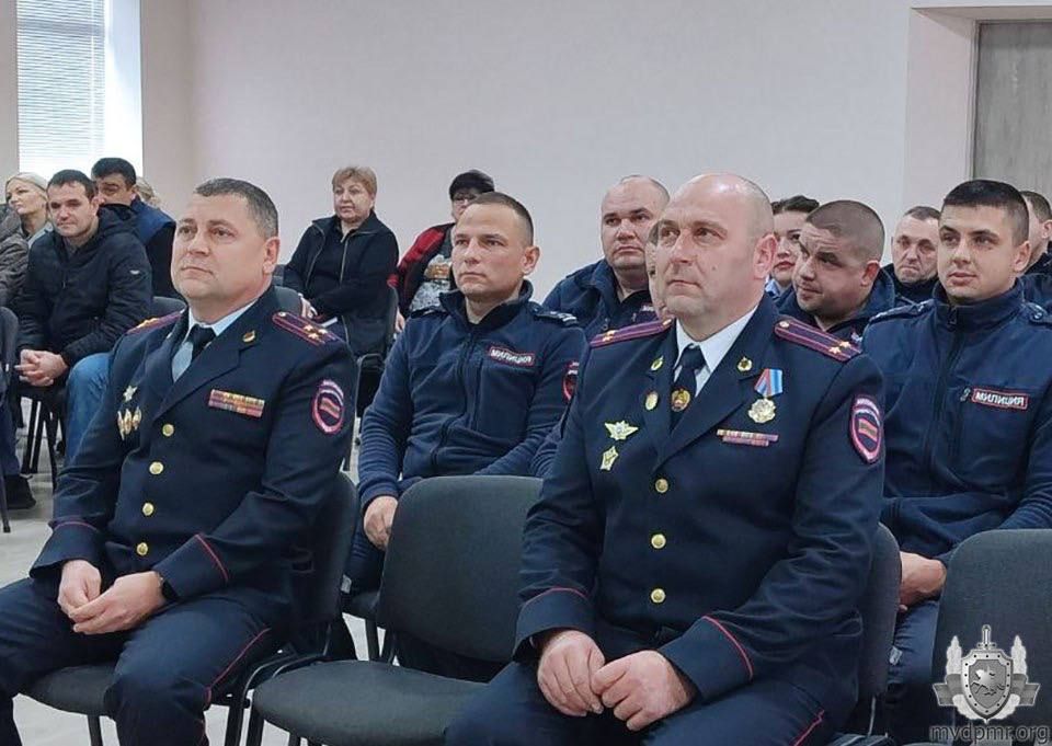 В Рыбницком ОВД провели на заслуженный отдых подполковника милиции Стан Станислава Васильевича В Рыбницком ОВД провели на заслуженный отдых подполковника милиции Стан Станислава Васильевича