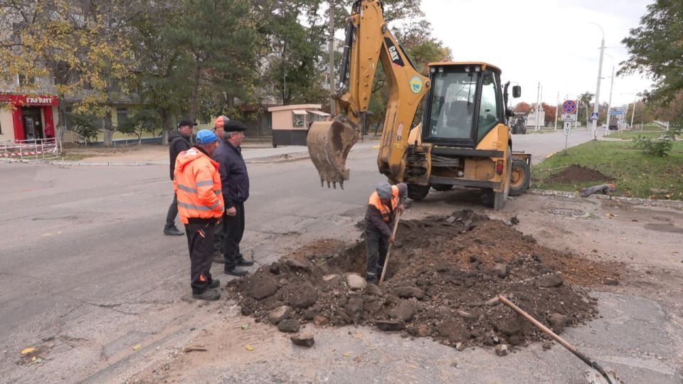На улице Тамары Кручок — ремонт дороги На улице Тамары Кручок — ремонт дороги