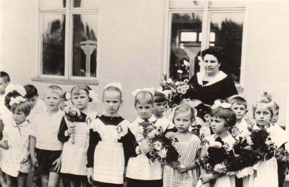 Жители Дубоссар собрали огромный школьный фотоальбом Жители Дубоссар собрали огромный школьный фотоальбом