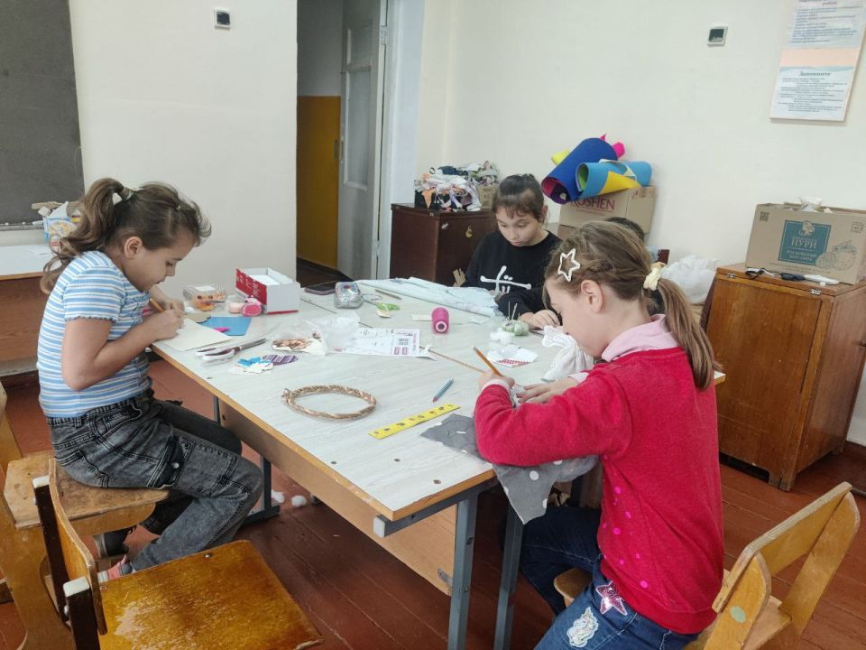 Юные умельцы из Бендер готовятся ко Дню ремёсел Юные умельцы из Бендер готовятся ко Дню ремёсел