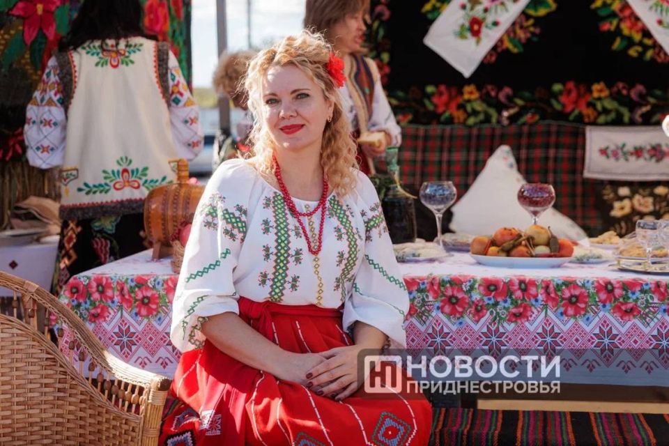 Мамалыга с пылу с жару, горячий глинтвейн, домашние хрустики и вертуты - в Бендерах сегодня было по-настоящему аппетитно Мамалыга с пылу с жару, горячий глинтвейн, домашние хрустики и вертуты - в Бендерах сегодня было по-настоящему аппетитно