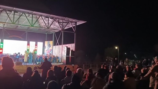 На сцене Дмитрий Зененюк и Натали Дилан