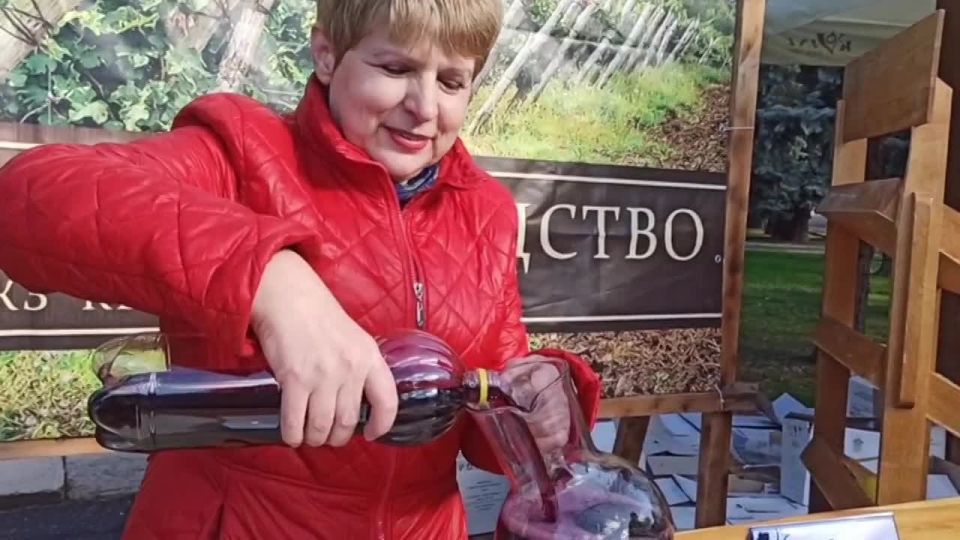 В самом разгаре фестиваль молодого вина «Тулбурел»