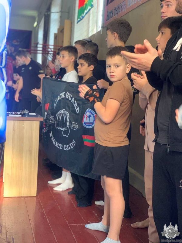 Турнир по кикбоксингу. В Дубоссарах 25 октября стартовал Фестиваль детско-юношеского спорта, приуроченный ко Дню милиции и посвящённый сотрудникам, погибшим при исполнении служебного долга Турнир по кикбоксингу. В Дубоссарах 25 октября стартовал Фестиваль детско-юношеского спорта, приуроченный ко Дню милиции и посвящённый сотрудникам, погибшим при исполнении служебного долга