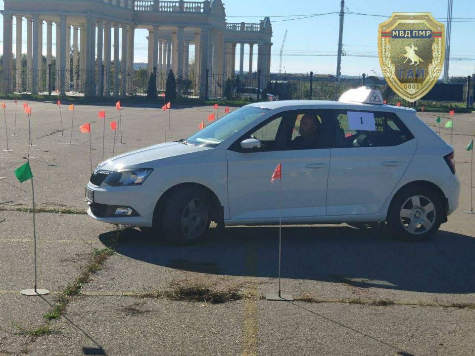Лучшим автомобилистом ПМР по итогам финала Чемпионата республики по скоростному маневрированию стал Иван Плешко Лучшим автомобилистом ПМР по итогам финала Чемпионата республики по скоростному маневрированию стал Иван Плешко