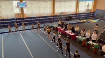 В МОУ ДО СДЮШОР №4 проходят Международные соревнования по спортивной акробатике «Кубок Дружба»