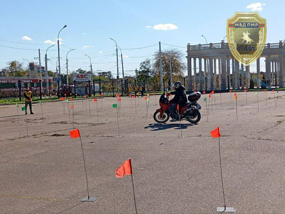 Лучшим автомобилистом ПМР по итогам финала Чемпионата республики по скоростному маневрированию стал Иван Плешко