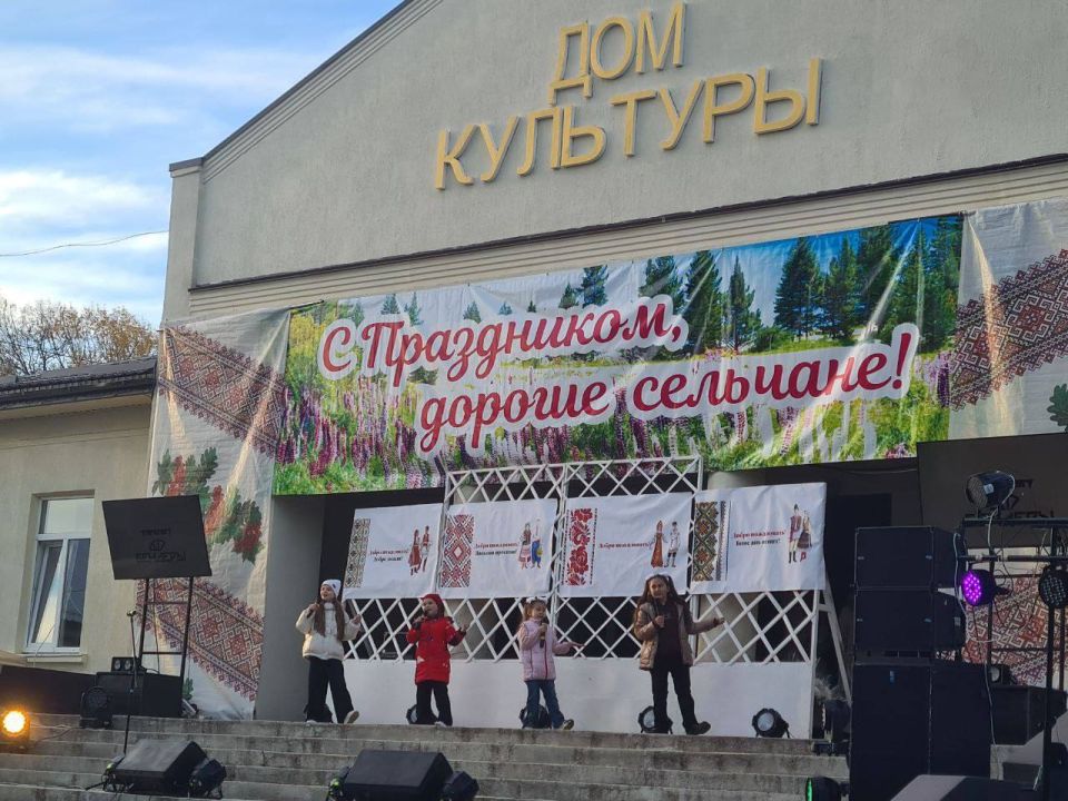 Сегодня в селе Протягайловка отмечают храмовый праздник Сегодня в селе Протягайловка отмечают храмовый праздник