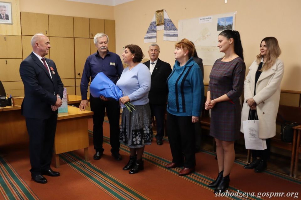 Глава Первомайска Иван Кирка удостоен ордена «За заслуги» II степени в честь 70-летнего юбилея Глава Первомайска Иван Кирка удостоен ордена «За заслуги» II степени в честь 70-летнего юбилея