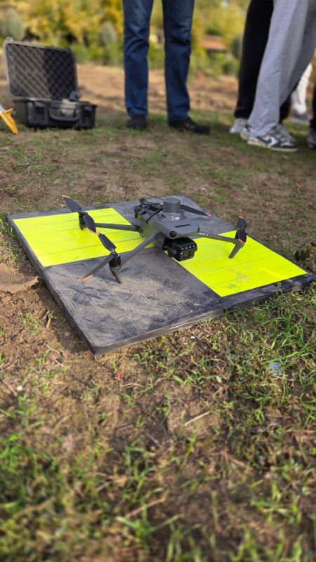 Студенты аграрно-технологического факультета ПГУ на агробиологической станции познакомились с применением дронов в сельском хозяйстве Студенты аграрно-технологического факультета ПГУ на агробиологической станции познакомились с применением дронов в сельском хозяйстве