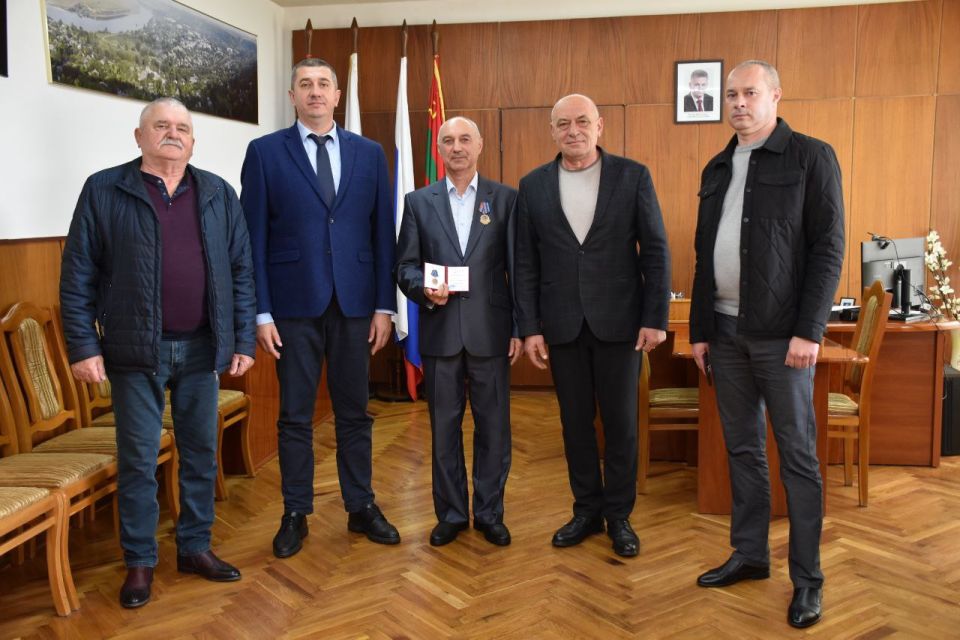 Благодарность за многолетний добросовестный труд