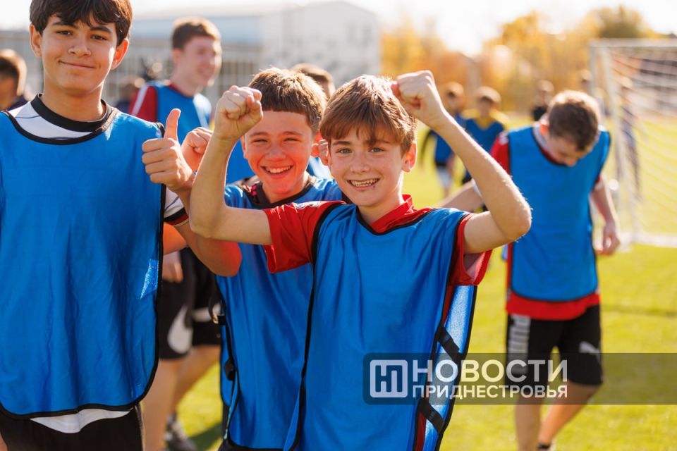 Финалы отборочного тура футбольного турнира школьников «Кожаный мяч» прошли в Тирасполе и Бендерах Финалы отборочного тура футбольного турнира школьников «Кожаный мяч» прошли в Тирасполе и Бендерах