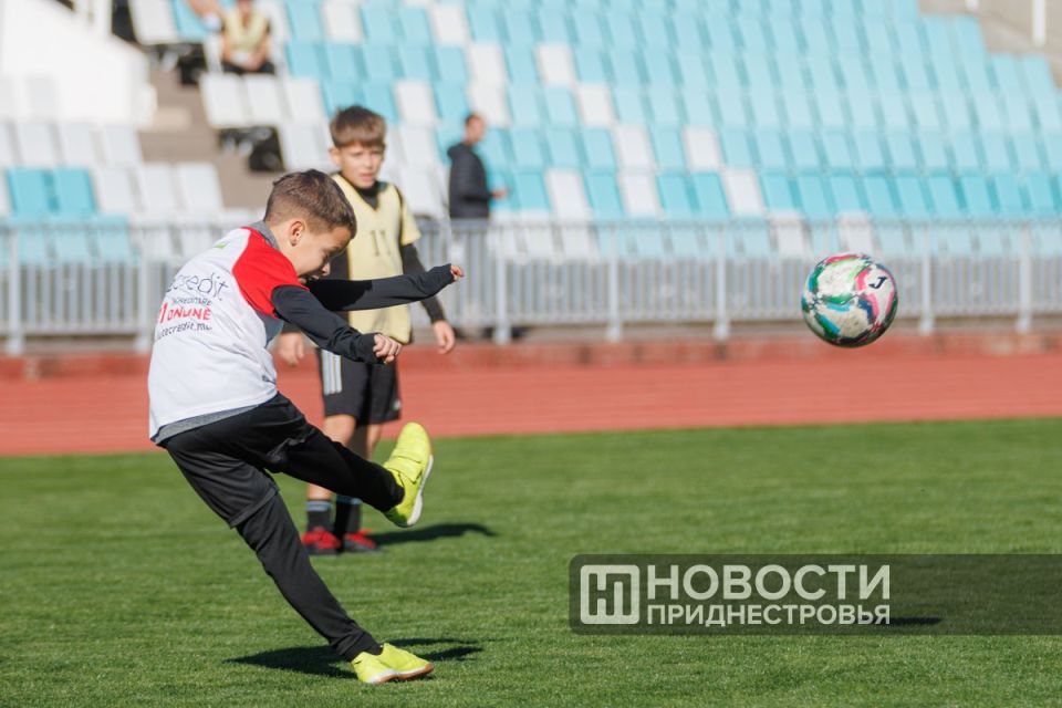 Финалы отборочного тура футбольного турнира школьников «Кожаный мяч» прошли в Тирасполе и Бендерах Финалы отборочного тура футбольного турнира школьников «Кожаный мяч» прошли в Тирасполе и Бендерах