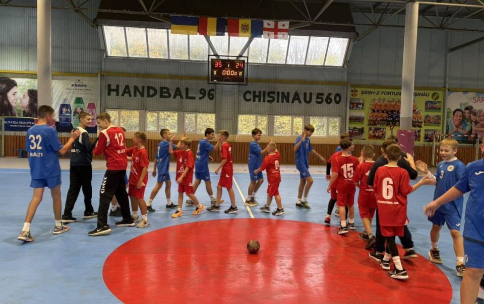 Чобручские гандболисты идут на 2 месте в чемпионате Молдавии U14 Чобручские гандболисты идут на 2 месте в чемпионате Молдавии U14