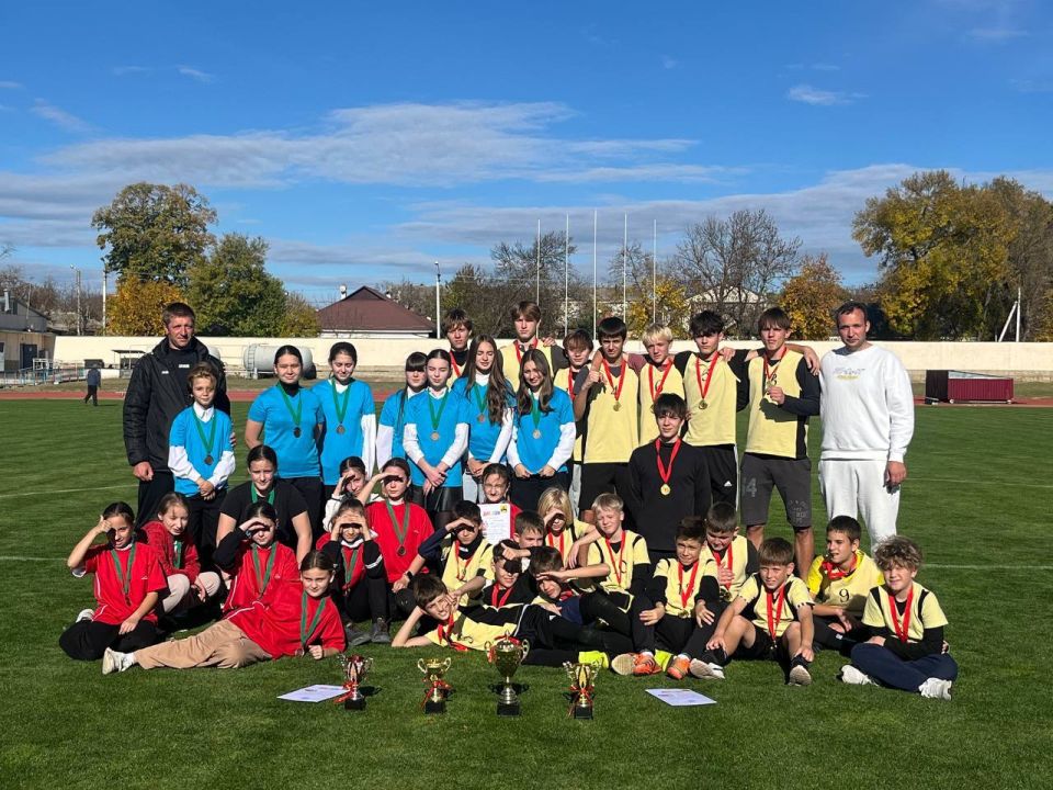 В Бендерах завершился муниципальный этап «Кожаного мяча» В Бендерах завершился муниципальный этап «Кожаного мяча»