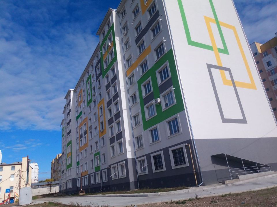 Члены экспертной комиссии конкурса "Приднестровское качество" посетили многоквартирный дом в Тирасполе, недавно сданный Строительным управлением №28 по ул. Юности, 76 Члены экспертной комиссии конкурса "Приднестровское качество" посетили многоквартирный дом в Тирасполе, недавно сданный Строительным управлением №28 по ул. Юности, 76