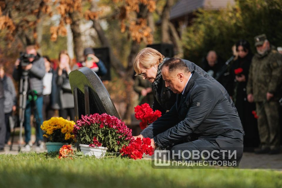 Память погибших во время политических репрессий 1937-38 годов почтили в Тираспольской крепости Память погибших во время политических репрессий 1937-38 годов почтили в Тираспольской крепости