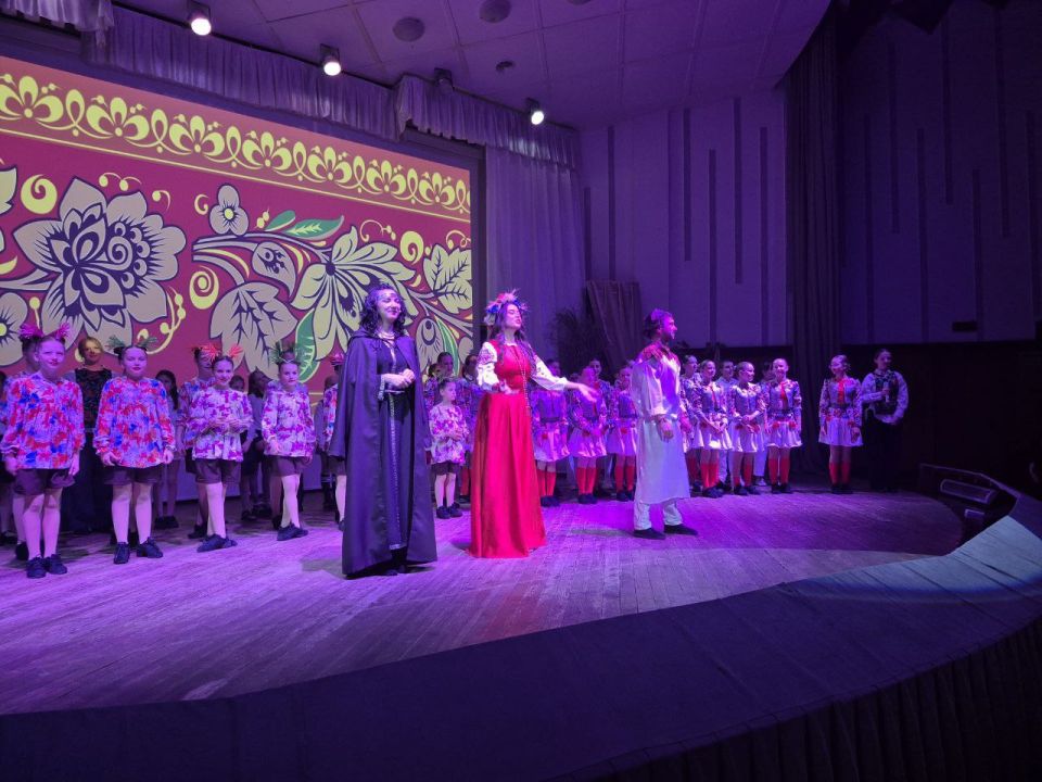 Сегодня во Дворце детско-юношеского творчества состоялось торжественное и радостное событие — посвящение в первоклассники