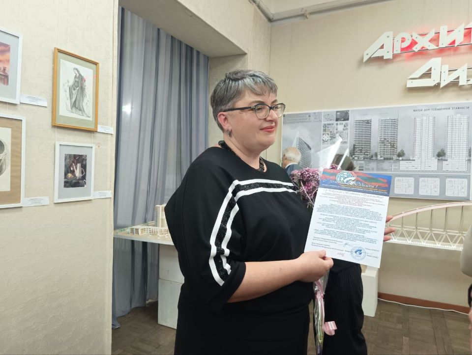 В Приднестровском государственном художественном музее открылась выставка кафедры «Архитектура и дизайн» Бендерского политехнического института В Приднестровском государственном художественном музее открылась выставка кафедры «Архитектура и дизайн» Бендерского политехнического института