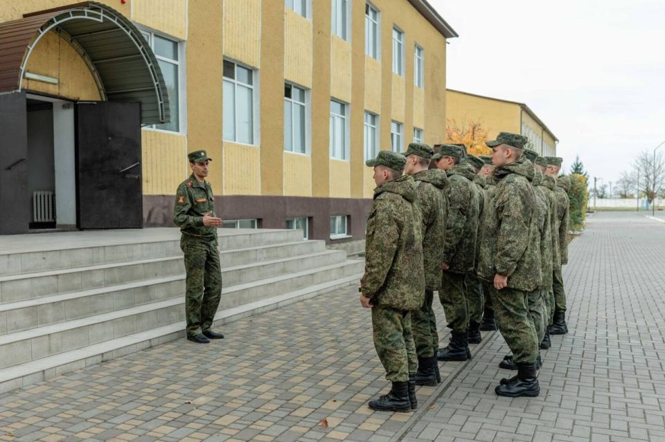КУРСАНТЫ ВОЕННОГО ИНСТИТУТА ПОСЕТИЛИ ПОДРАЗДЕЛЕНИЯ ТИРАСПОЛЬСКОГО ГАРНИЗОНА