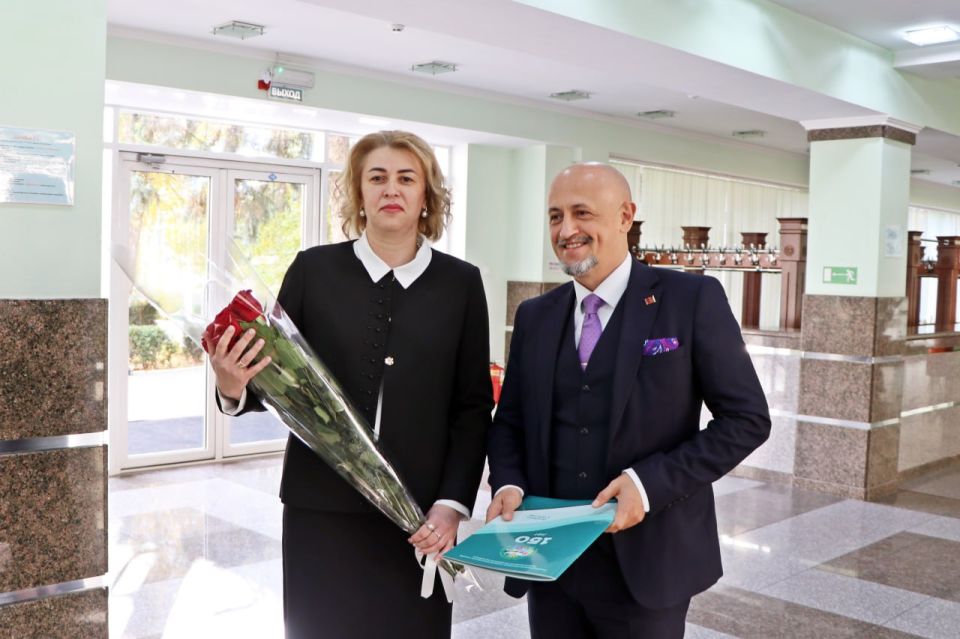 Сергей Оболоник вручил государственные награды сотрудникам Республиканского центра гигиены и эпидемиологии Сергей Оболоник вручил государственные награды сотрудникам Республиканского центра гигиены и эпидемиологии