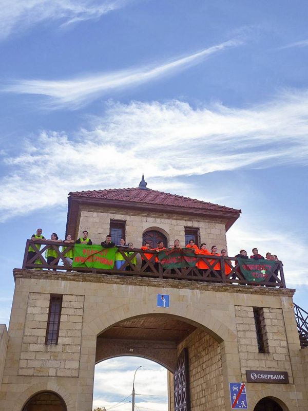 Первыми «захватили» Бендерскую крепость молодые педагоги из Бендер Первыми «захватили» Бендерскую крепость молодые педагоги из Бендер