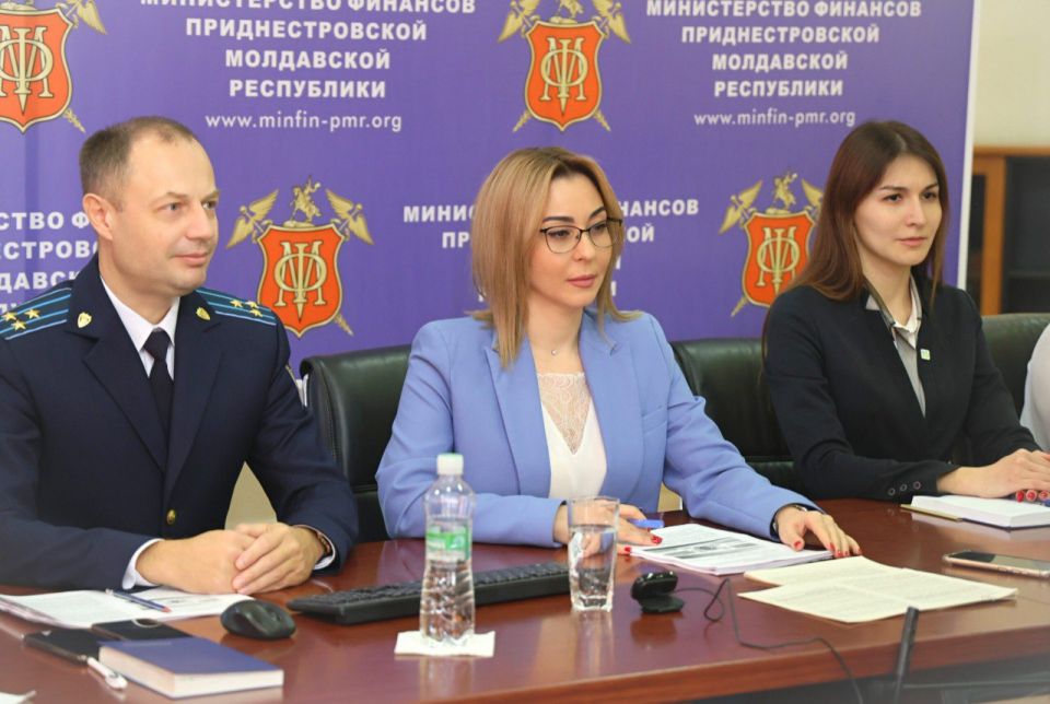 Минфин представил проект бюджета на 2026 год на заседании Правительства