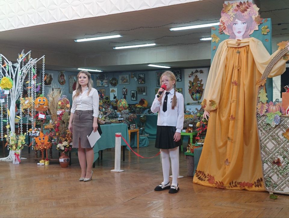 В библиотеке - торжественное открытие выставки «Дары осени» В библиотеке - торжественное открытие выставки «Дары осени»