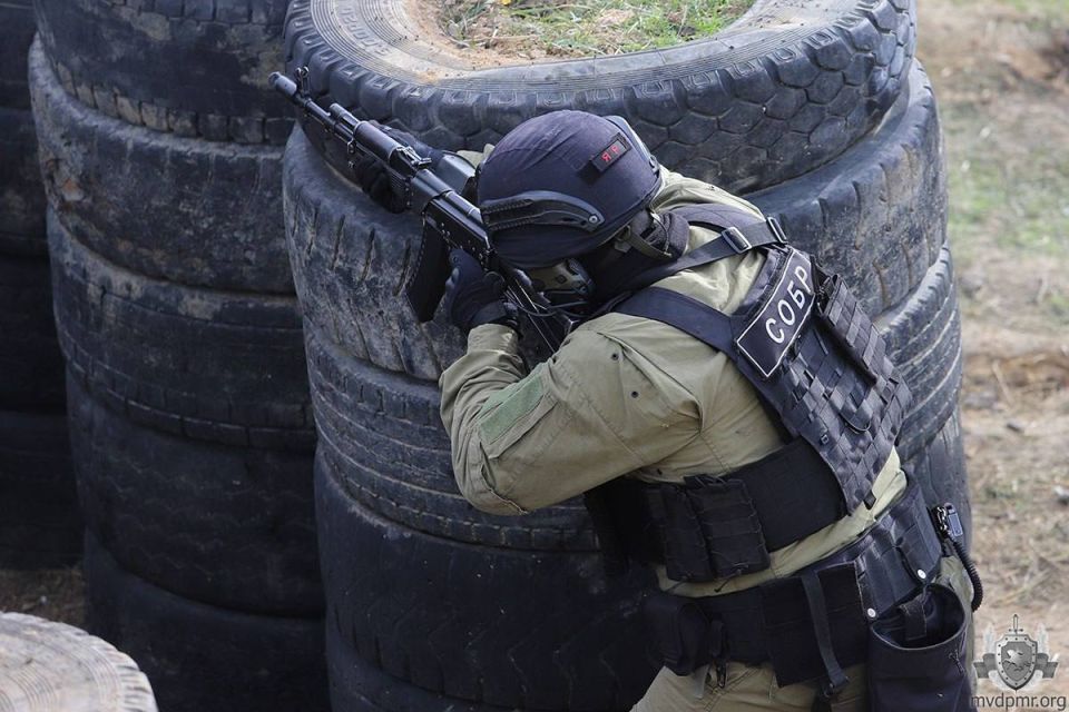 Отряд спецназа МВД «Днестр» 5 дней провёл на полевом выходе: отработали штурм опорного пункта, огневое упражнение на пересечённой местности, действия по задержанию преступников, работу снайперов и стрельбу по дронам Отряд спецназа МВД «Днестр» 5 дней провёл на полевом выходе: отработали штурм опорного пункта, огневое упражнение на пересечённой местности, действия по задержанию преступников, работу снайперов и стрельбу по дронам