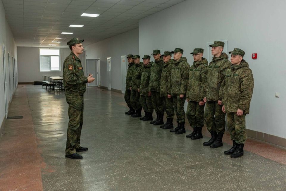 Курсанты Военного института посетили подразделения Тираспольского гарнизона Курсанты Военного института посетили подразделения Тираспольского гарнизона