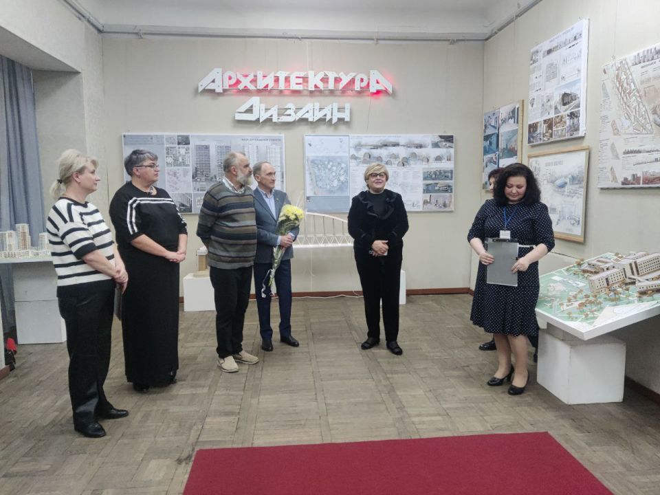 Выставка «Архитектурный инсайт» открылась в Приднестровском государственном художественном музее Выставка «Архитектурный инсайт» открылась в Приднестровском государственном художественном музее