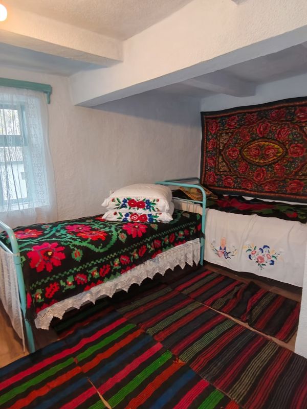 Фазенда «Садки», гостевые дома Валя-Адынки и другие туристические зоны отдыха Каменского района в объективе Виталия Калерина Фазенда «Садки», гостевые дома Валя-Адынки и другие туристические зоны отдыха Каменского района в объективе Виталия Калерина