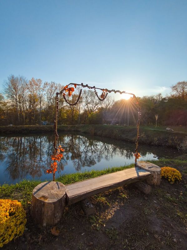 Фазенда «Садки», гостевые дома Валя-Адынки и другие туристические зоны отдыха Каменского района в объективе Виталия Калерина Фазенда «Садки», гостевые дома Валя-Адынки и другие туристические зоны отдыха Каменского района в объективе Виталия Калерина