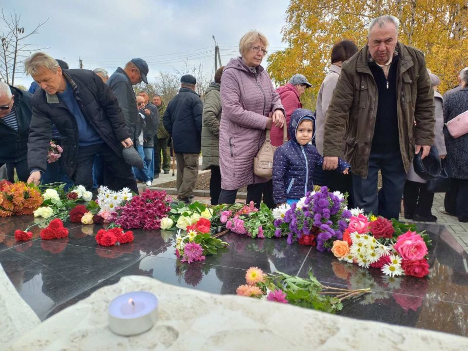 В Дубоссарах прошли траурные мероприятия в память о первых жертвах вооружённой агрессии Молдовы против Приднестровья В Дубоссарах прошли траурные мероприятия в память о первых жертвах вооружённой агрессии Молдовы против Приднестровья