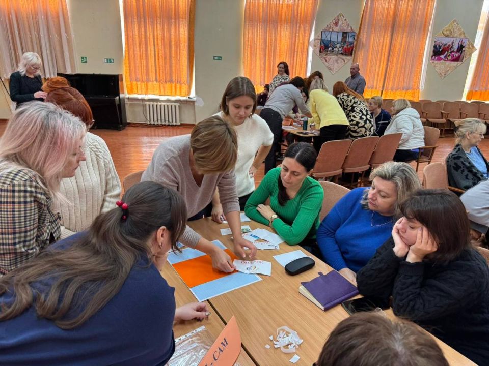 В средней школе №15 проходит педагогический совет на тему «Управление профессиональным и личностным ростом педагога» В средней школе №15 проходит педагогический совет на тему «Управление профессиональным и личностным ростом педагога»