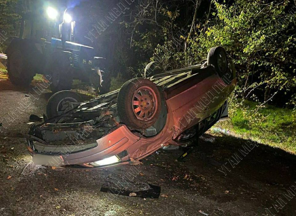 У Кицкан перевернулся автомобиль У Кицкан перевернулся автомобиль