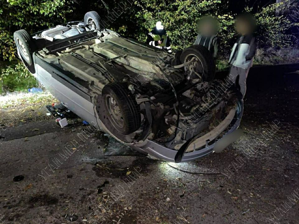 У Кицкан перевернулся автомобиль У Кицкан перевернулся автомобиль