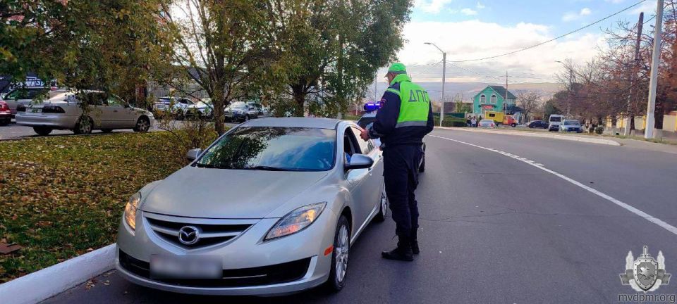 Уступите дорогу ради спасения жизни! Уступите дорогу ради спасения жизни!