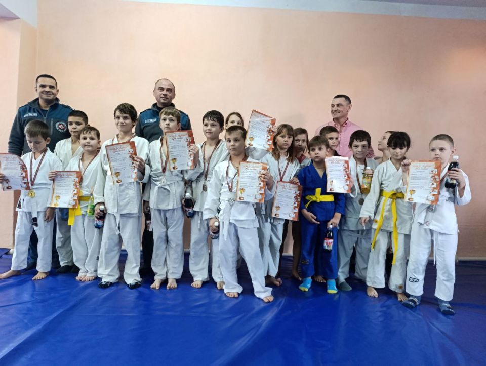 Фестиваль детского спорта. В конце минувшей недели на стадионе «Октомбрие» состоялся фестиваль детского спорта, посвящённый памяти сотрудников милиции, погибших при исполнении служебного долга, а также 34-й годовщине... Фестиваль детского спорта. В конце минувшей недели на стадионе «Октомбрие» состоялся фестиваль детского спорта, посвящённый памяти сотрудников милиции, погибших при исполнении служебного долга, а также 34-й годовщине...