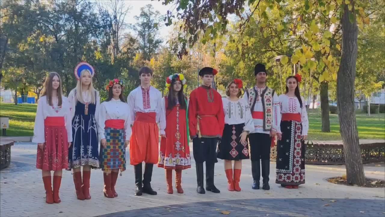 Активисты «Молодежного Обновления» провели уличные акции, посвященные Дню народного единства 4 ноября