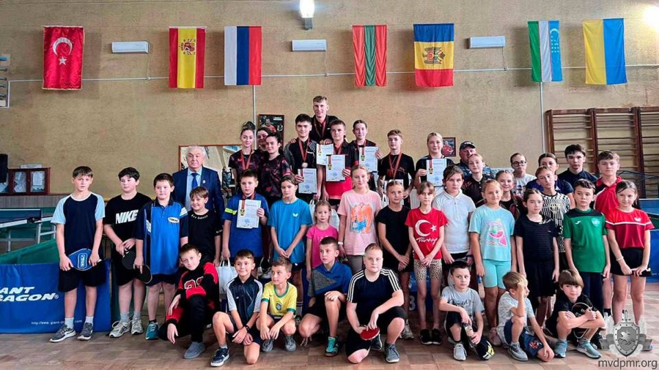 В память о героях. В преддверии Дня милиции Дубоссарский отдел вневедомственной охраны ГУ «УВО МВД ПМР» организовал спортивные мероприятия памяти сотрудников милиции, погибших при исполнении служебного долга