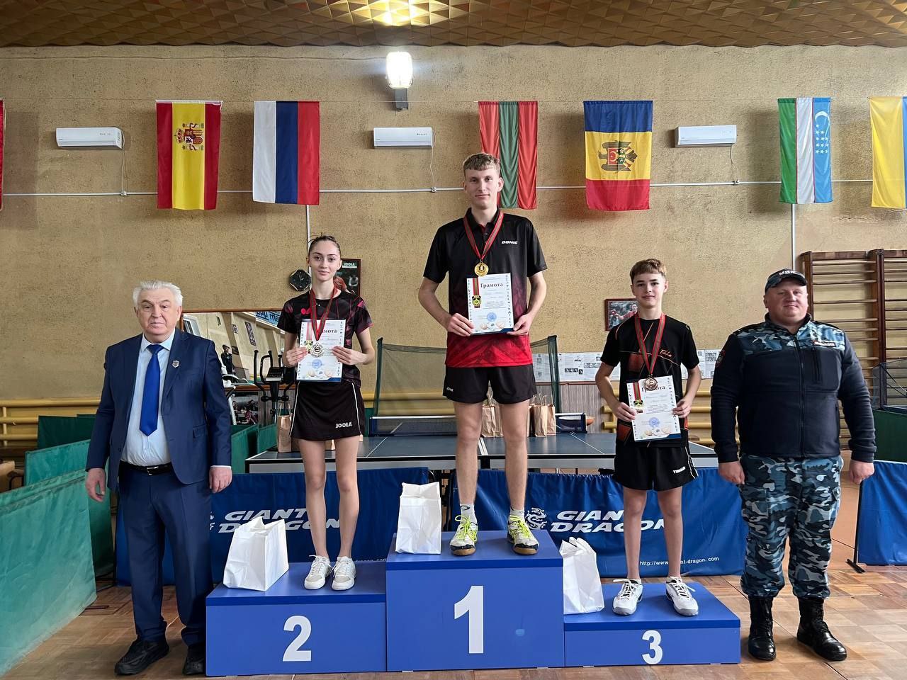 2 ноября в РСДЮШОР г. Дубоссары прошёл очередной Фестиваль детского спорта по настольному теннису, приуроченный к 34-й годовщине образования милиции ПМР и памяти сотрудников милиции ПМР, погибших при исполнении служебных... 2 ноября в РСДЮШОР г. Дубоссары прошёл очередной Фестиваль детского спорта по настольному теннису, приуроченный к 34-й годовщине образования милиции ПМР и памяти сотрудников милиции ПМР, погибших при исполнении служебных...