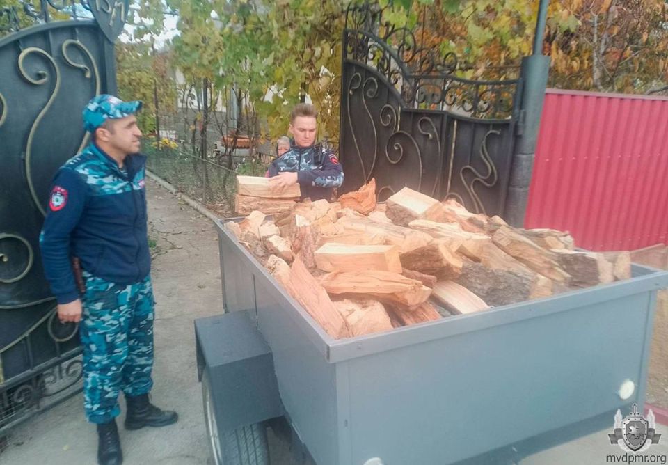 Забота о близких. Дубоссарским отделом вневедомственной охраны была организована акция по оказанию помощи семьям сотрудников милиции, погибших при исполнении служебного долга