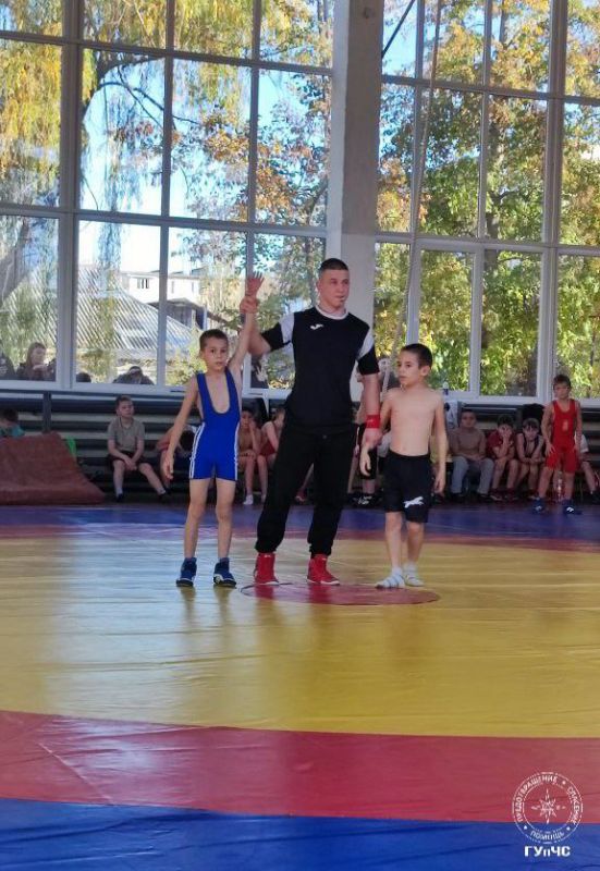 Награды школьникам. В Бендерах и Каменке прошли турниры по греко-римской борьбе и дзюдо в рамках детского фестиваля спорта Награды школьникам. В Бендерах и Каменке прошли турниры по греко-римской борьбе и дзюдо в рамках детского фестиваля спорта