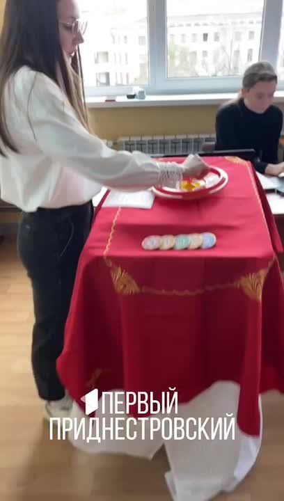 Студенты ЕГФ играют в интеллектуальное казино со школьниками – неделя открытых дверей в ПГУ продолжается