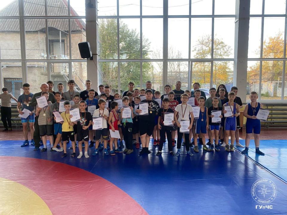 Награды школьникам. В Бендерах и Каменке прошли турниры по греко-римской борьбе и дзюдо в рамках детского фестиваля спорта Награды школьникам. В Бендерах и Каменке прошли турниры по греко-римской борьбе и дзюдо в рамках детского фестиваля спорта