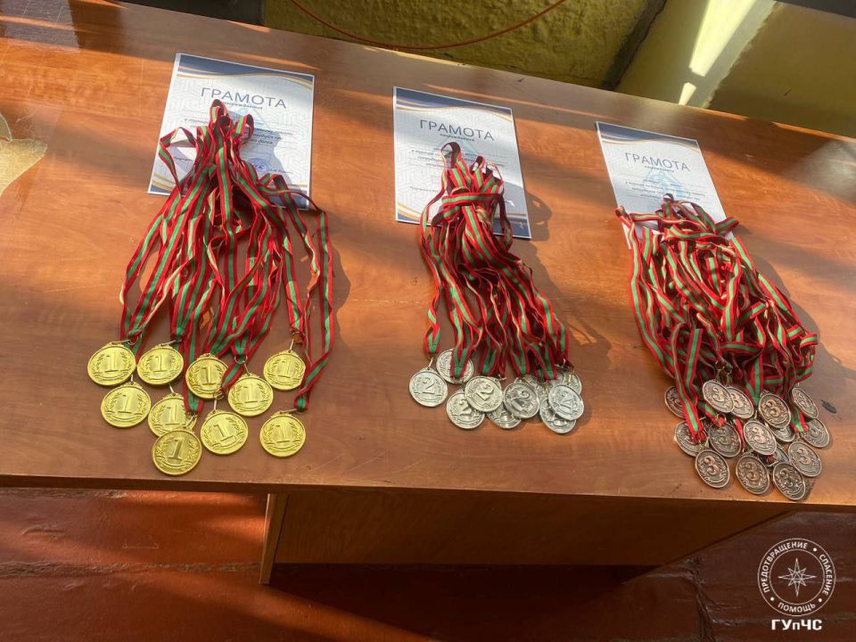 Награды школьникам. В Бендерах и Каменке прошли турниры по греко-римской борьбе и дзюдо в рамках детского фестиваля спорта Награды школьникам. В Бендерах и Каменке прошли турниры по греко-римской борьбе и дзюдо в рамках детского фестиваля спорта